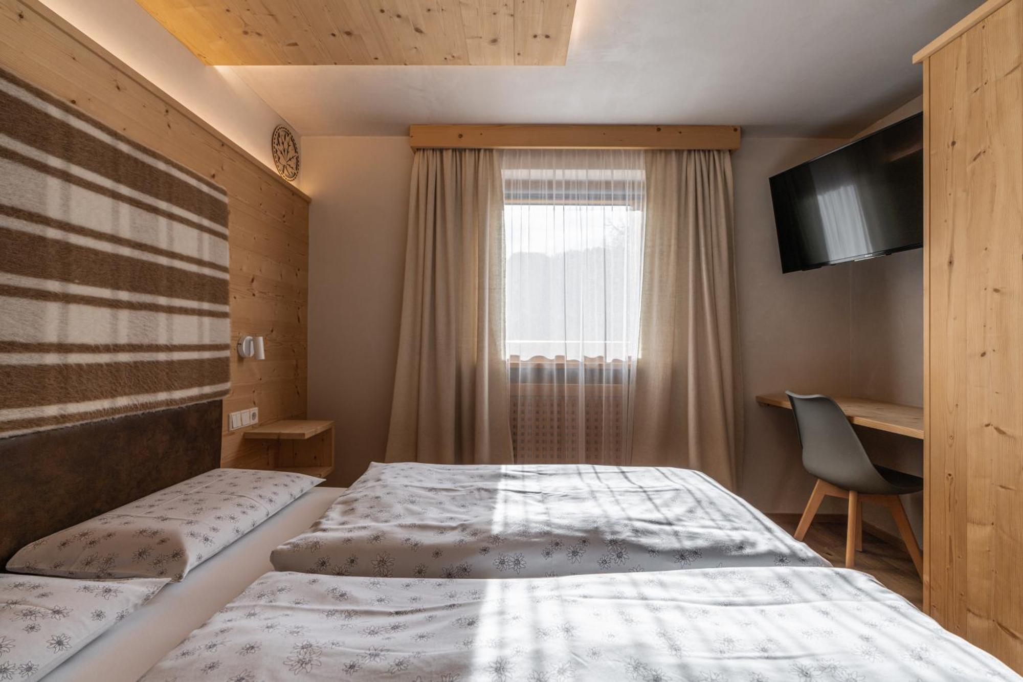 Ciasa Iachin - Dolomites Dream Retreat Apartment Сан Мартино ин Бадия Екстериор снимка